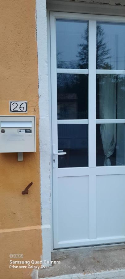 Cuisery Superbe Appartement De 40M2 Avec Parking Gratuit Sur Place מראה חיצוני תמונה